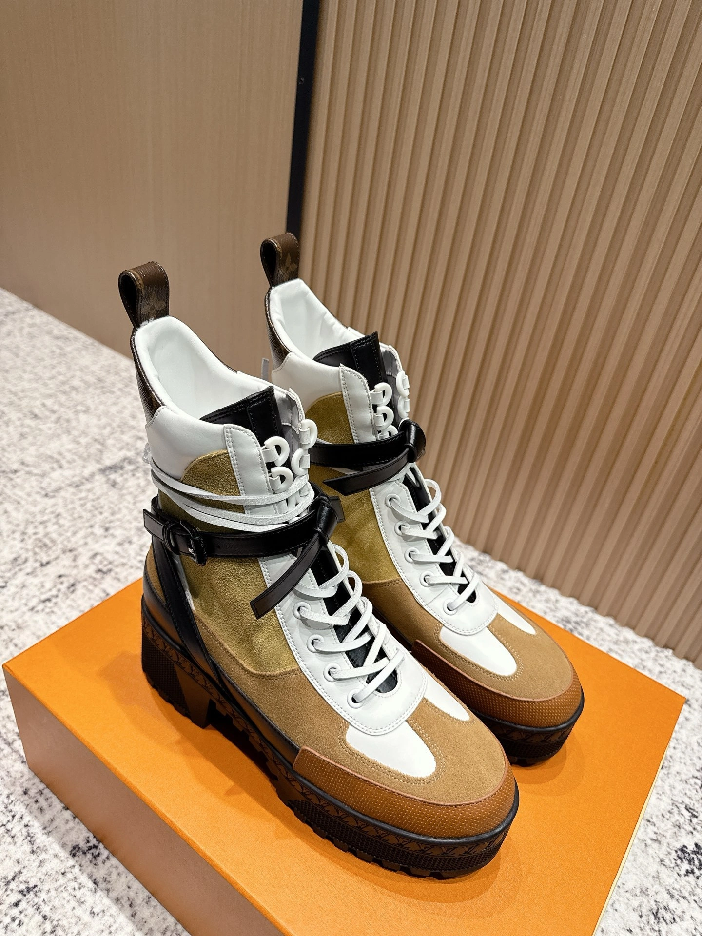 COCO-- 8V 1AD24G cowhide Heel height ：7cm Waterproof：3.5cm item:E-X362J2915